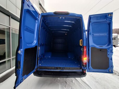 2024 Iveco Daily, синий, 8500000 рублей, вид 5
