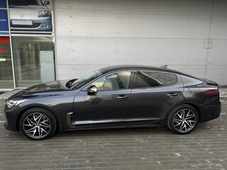 2021 Kia Stinger I Рестайлинг, серый, 3500000 рублей, вид 1