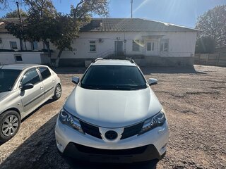 2014 Toyota RAV4 IV (XA40), белый, 2070000 рублей, вид 1