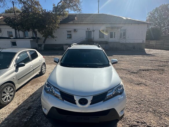 2014 Toyota RAV4 IV (XA40), белый