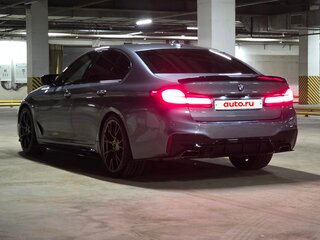 2017 BMW 5 серии 540i xDrive VII (G30/G31/G38), серый, 4400000 рублей, вид 1