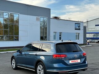 2018 Volkswagen Passat Alltrack DSG7 B8, голубой, 2390000 рублей, вид 4