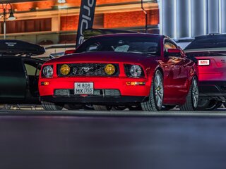 2005 Ford Mustang V, пурпурный, 3300000 рублей, вид 5