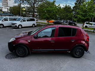 2011 Renault Sandero I, красный, 300000 рублей, вид 2