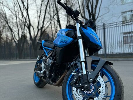 2023 Suzuki GSX-8S, синий, 879000 рублей, вид 5