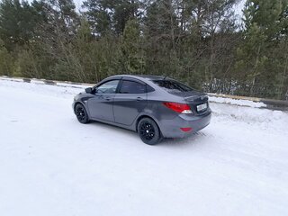 2012 Hyundai Solaris I, серый, 690000 рублей, вид 5