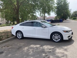 2018 Chevrolet Malibu IX, белый, 1050000 рублей, вид 2