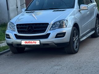 2010 Mercedes-Benz M-Класс 350 II (W164) Рестайлинг, серебристый, 1600000 рублей, вид 1