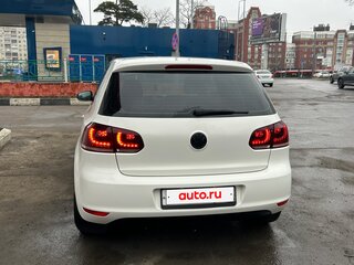 2010 Volkswagen Golf 5-speed VI, белый, 600000 рублей, вид 3