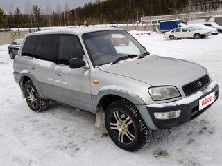1998 Toyota RAV4 I (XA10), серебристый, 570000 рублей, вид 3