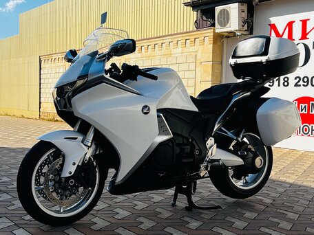 2012 Honda VFR 1200, белый, 920000 рублей, вид 2