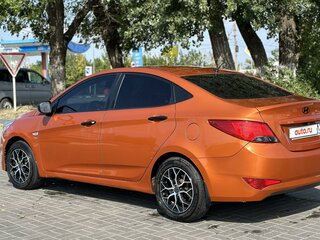 2015 Hyundai Solaris I Рестайлинг, оранжевый, 1320000 рублей, вид 4