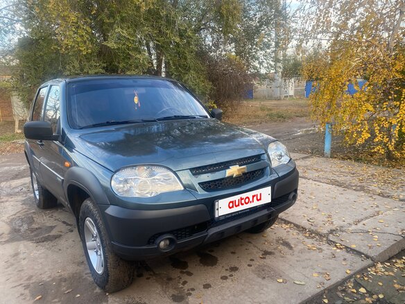 2010 Chevrolet Niva I Рестайлинг, зелёный, 500000 рублей