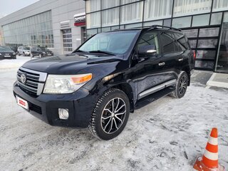 2013 Toyota Land Cruiser 200 Series Рестайлинг 1, чёрный, 3600000 рублей, вид 1