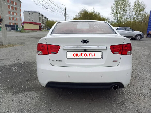 2012 Kia Forte I, белый, 1150000 рублей - вид 3