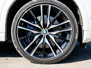 2020 BMW X6 M50i III (G06), белый, 9850000 рублей, вид 3