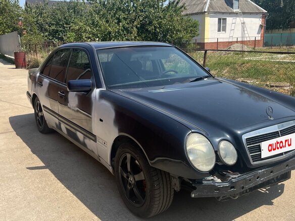1999 Mercedes-Benz E-Класс 240 II (W210, S210), синий, 550000 рублей - вид 2