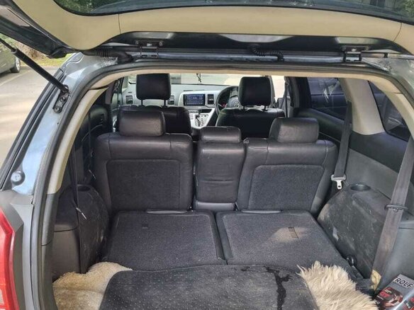 2003 Toyota Wish I, серый, 650000 рублей - вид 4