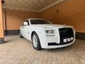 2010 Rolls-Royce Ghost I (Series I), белый, 9500000 рублей - вид 2