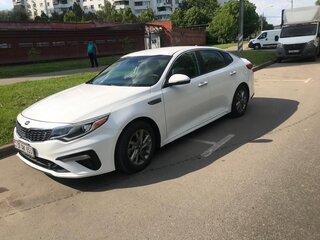 2019 Kia Optima IV Рестайлинг, белый, 1100000 рублей, вид 4