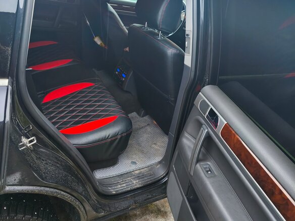 2007 Volkswagen Touareg I Рестайлинг, чёрный, 1000000 рублей - вид 8