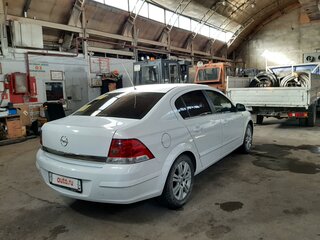 2011 Opel Astra H Рестайлинг, белый, 600000 рублей, вид 4