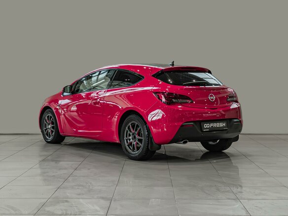 2013 Opel Astra GTC J Рестайлинг, красный - вид 1