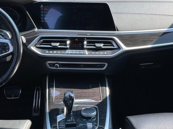 2019 BMW X7 40i I (G07), чёрный, 7150000 рублей - вид 1
