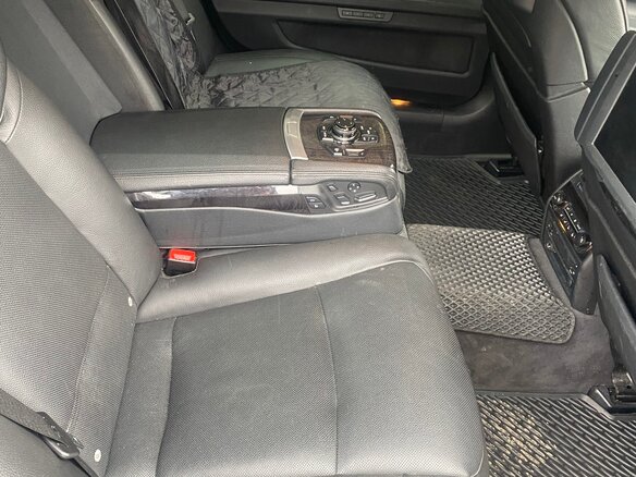 2011 BMW 7 серии Long 750Li xDrive V (F01/F02/F04), чёрный, 1400000 рублей - вид 18