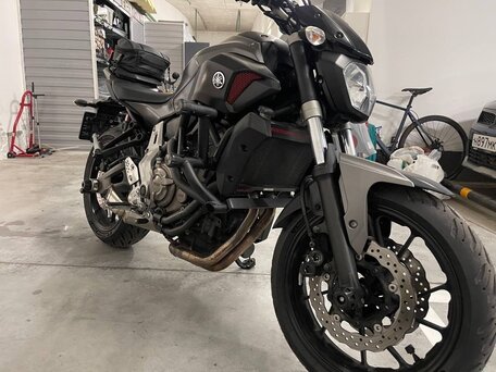 2015 Yamaha MT-07 (FZ-07), серый, 680000 рублей, вид 2