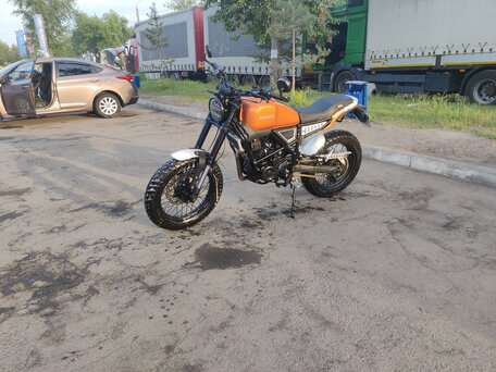 2023 Fuego Scrambler 250, золотистый, 150000 рублей, вид 1