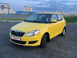 2013 Skoda Fabia II Рестайлинг, жёлтый, 570000 рублей, вид 1