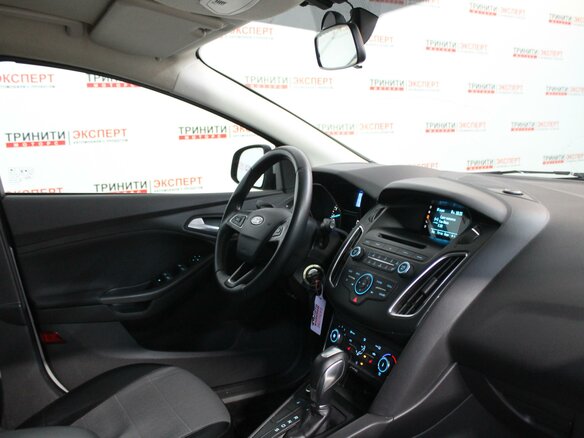 2015 Ford Focus III Рестайлинг, серебристый - вид 9
