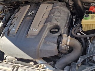2015 Volkswagen Touareg II Рестайлинг, коричневый, 2750000 рублей, вид 5