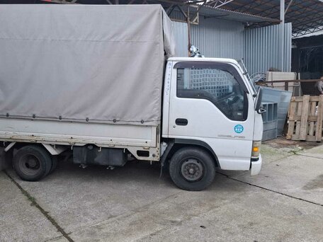 1996 Isuzu Elf (N-series), белый, 850000 рублей, вид 3