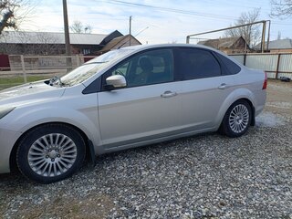 2009 Ford Focus II Рестайлинг, серебристый, 600000 рублей, вид 1