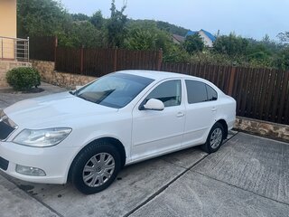 2012 Skoda Octavia II (A5) Рестайлинг, белый, 500000 рублей, вид 1