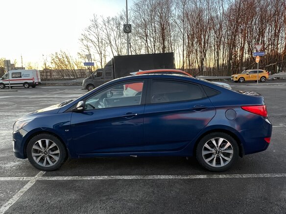 2015 Hyundai Solaris I Рестайлинг, синий, 1050000 рублей - вид 5