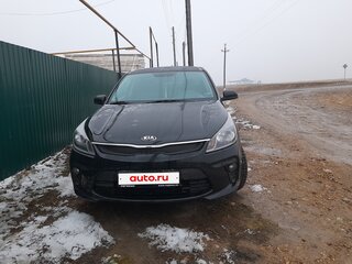 2018 Kia Rio IV, чёрный, 1250000 рублей, вид 1