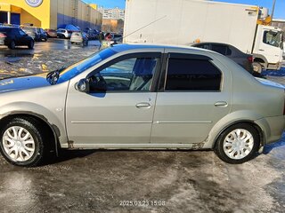 2010 Renault Logan I Рестайлинг, бежевый, 485000 рублей, вид 3