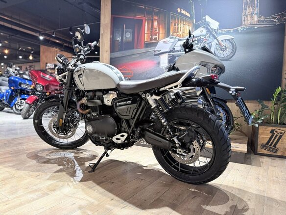 2024 Triumph Scrambler, серый, 1800000 рублей - вид 5