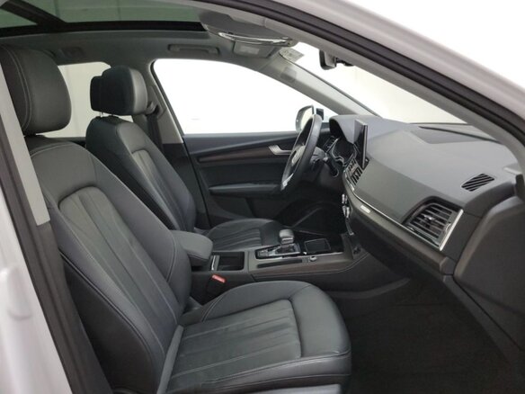 2021 Audi Q5 45 TFSI II (FY) Рестайлинг, белый, 3225000 рублей - вид 8