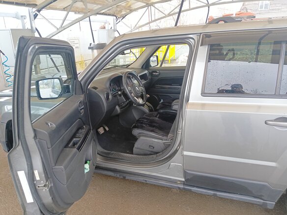 2012 Jeep Liberty (Patriot), серый, 1250000 рублей - вид 6