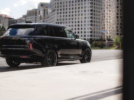 2026 Land Rover Range Rover D350 MHEV Long V, чёрный, 23950000 рублей, вид 4