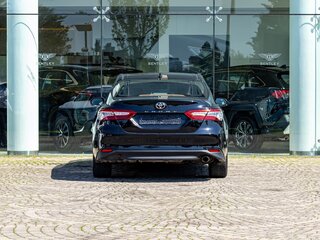 2020 Toyota Camry VIII (XV70), чёрный, 2085000 рублей, вид 5