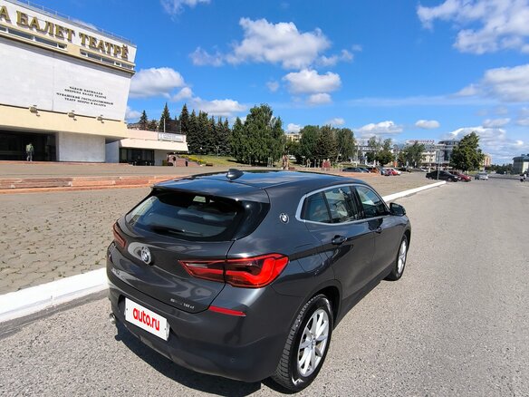 2019 BMW X2 sDrive16d I (F39), серый, 2695000 рублей - вид 4