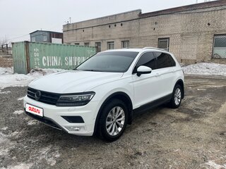 2017 Volkswagen Tiguan II, белый, 1850000 рублей, вид 1
