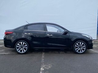 2020 Kia Rio IV, чёрный, 1400000 рублей, вид 5