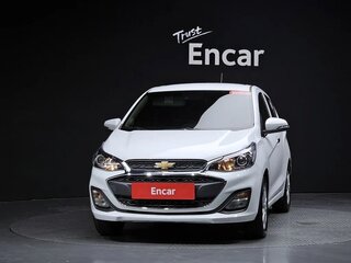 2022 Chevrolet Spark IV Рестайлинг, белый, 950000 рублей, вид 3