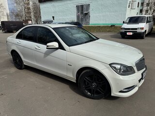 2011 Mercedes-Benz C-Класс 180 BlueEFFICIENCY III (W204) Рестайлинг, белый, 1200000 рублей, вид 2